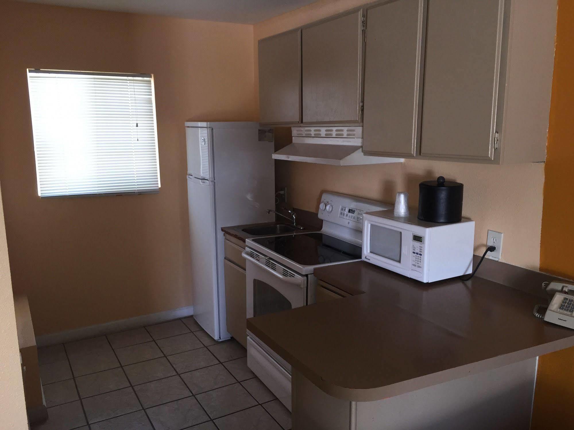 Western Sands Motel Indio Buitenkant foto